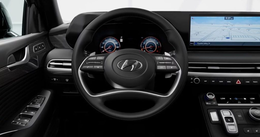 The 2025 Hyundai Palisade Night Edition interior follows the darker theme from the outside.