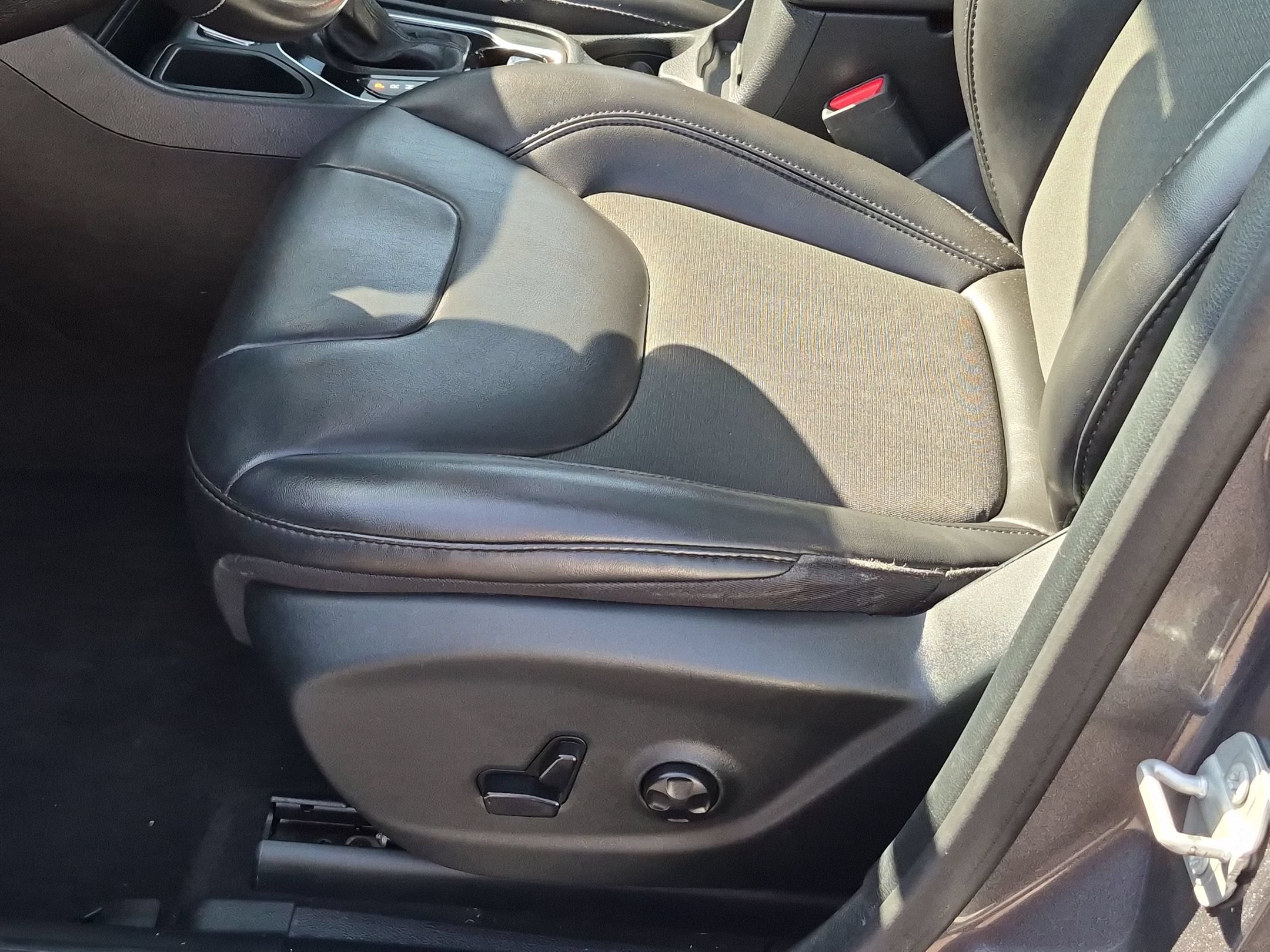 2020 Jeep Cherokee Altitude