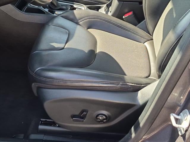 2020 Jeep Cherokee Altitude