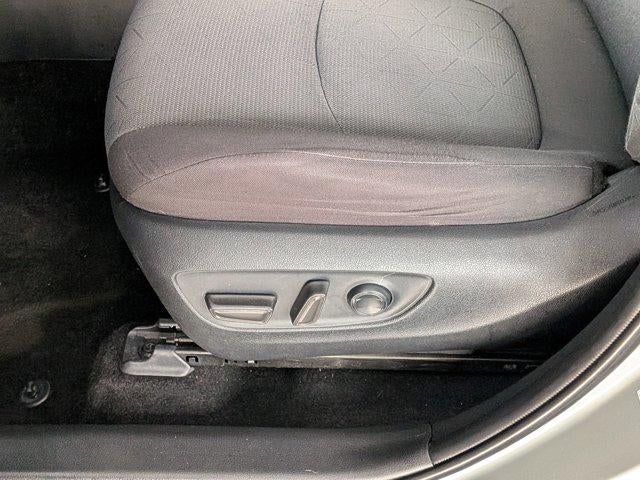 2020 Toyota RAV4 HYBRID Hybrid XLE