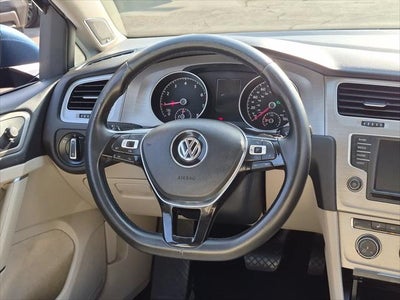 2016 Volkswagen Golf TSI SE