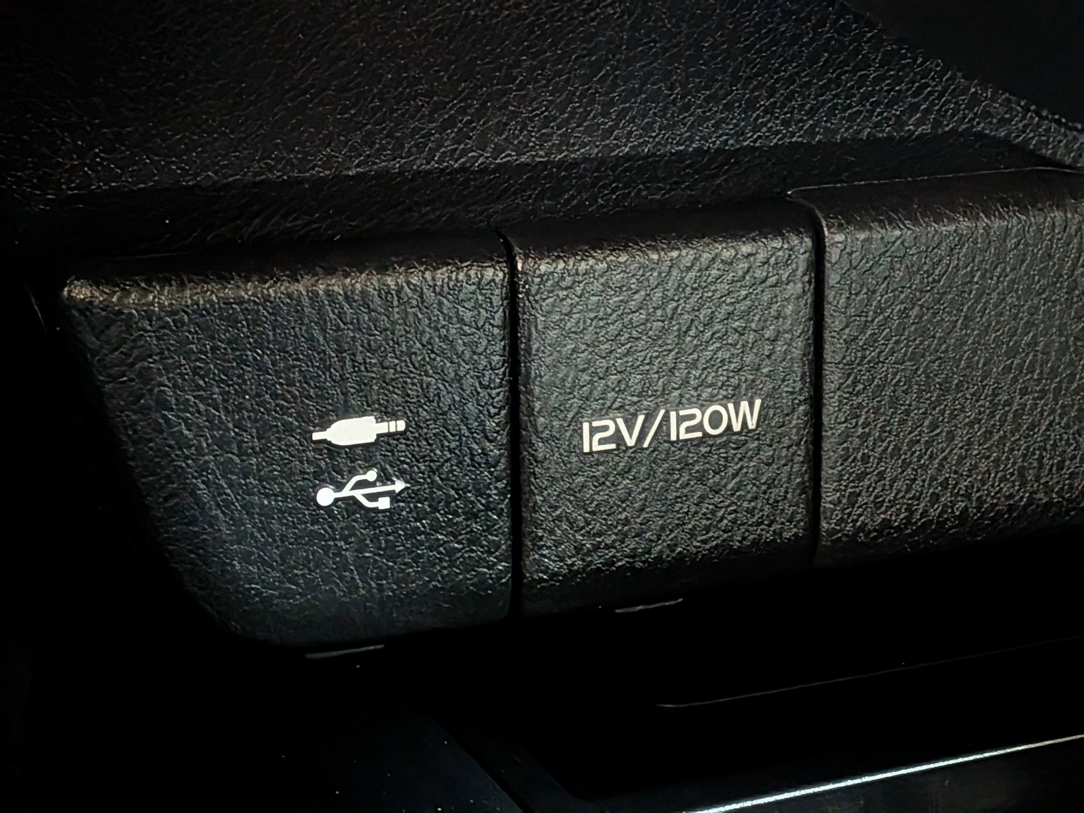 2019 Toyota CAMRY XSE V6