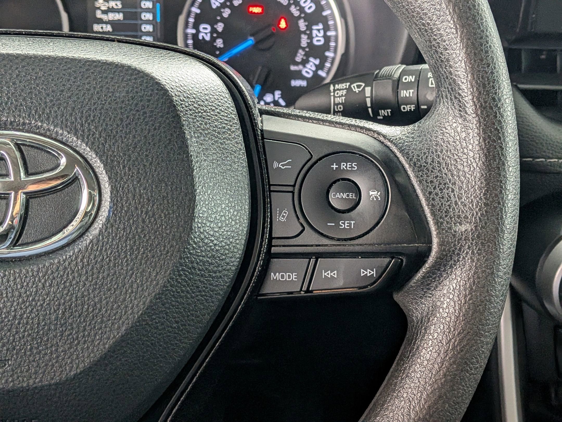 2021 Toyota RAV4 HYBRID Hybrid XLE