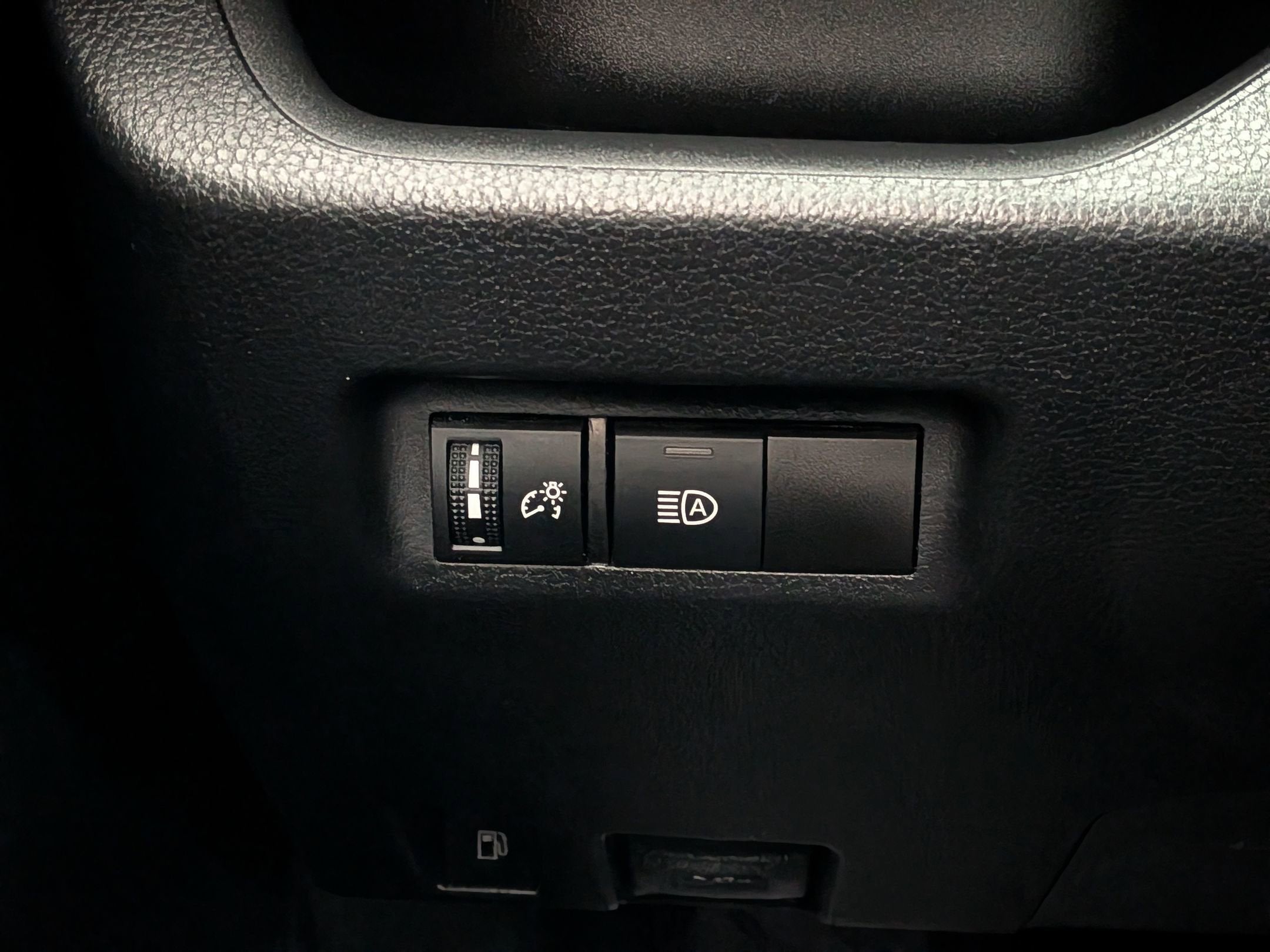 2021 Toyota RAV4 HYBRID Hybrid XLE