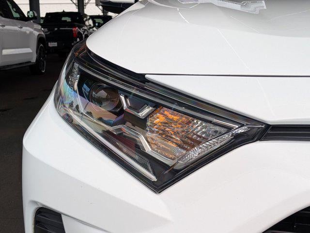 2021 Toyota RAV4 HYBRID Hybrid XLE