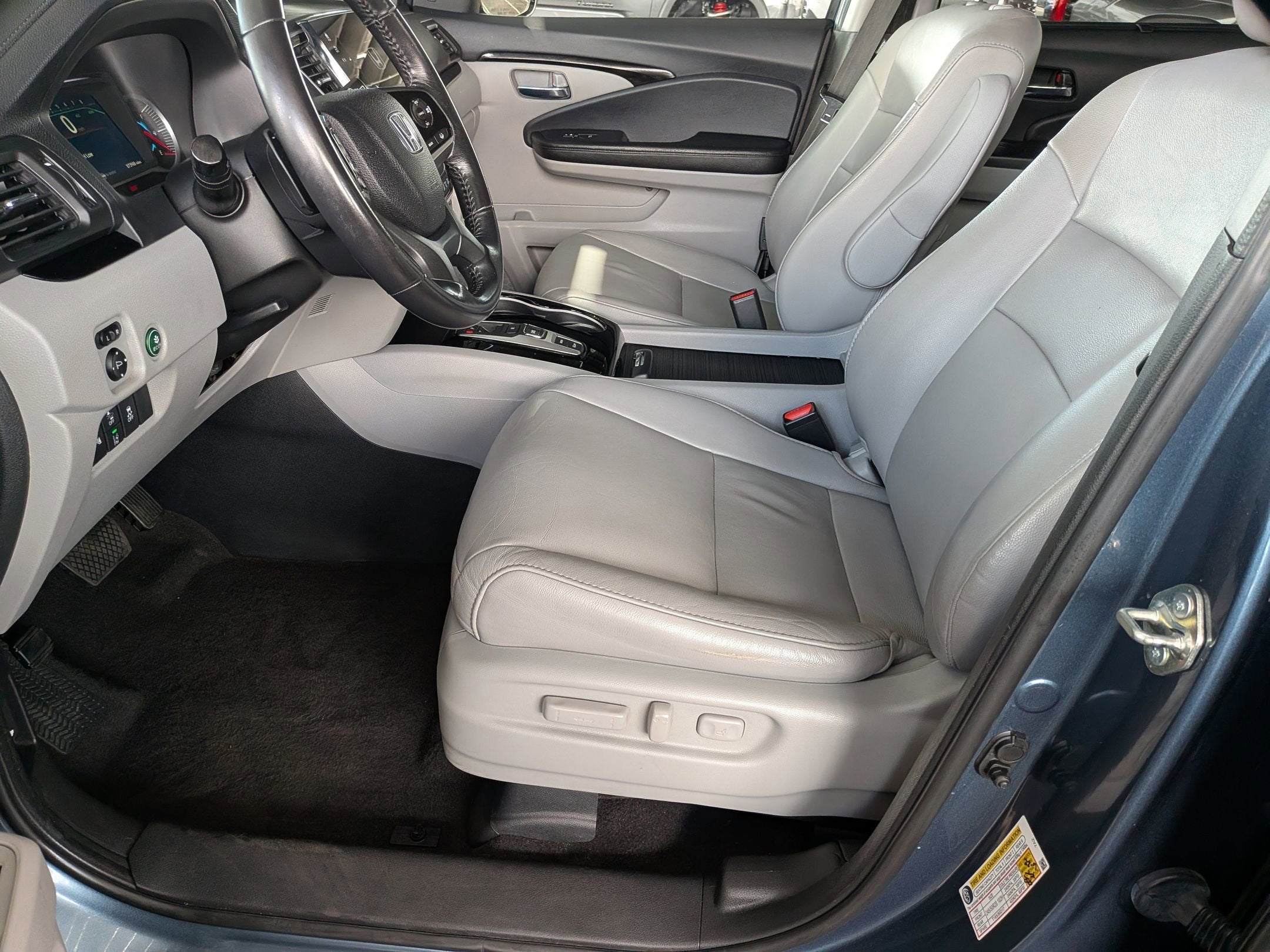 2020 Honda Pilot Touring 8-Passenger