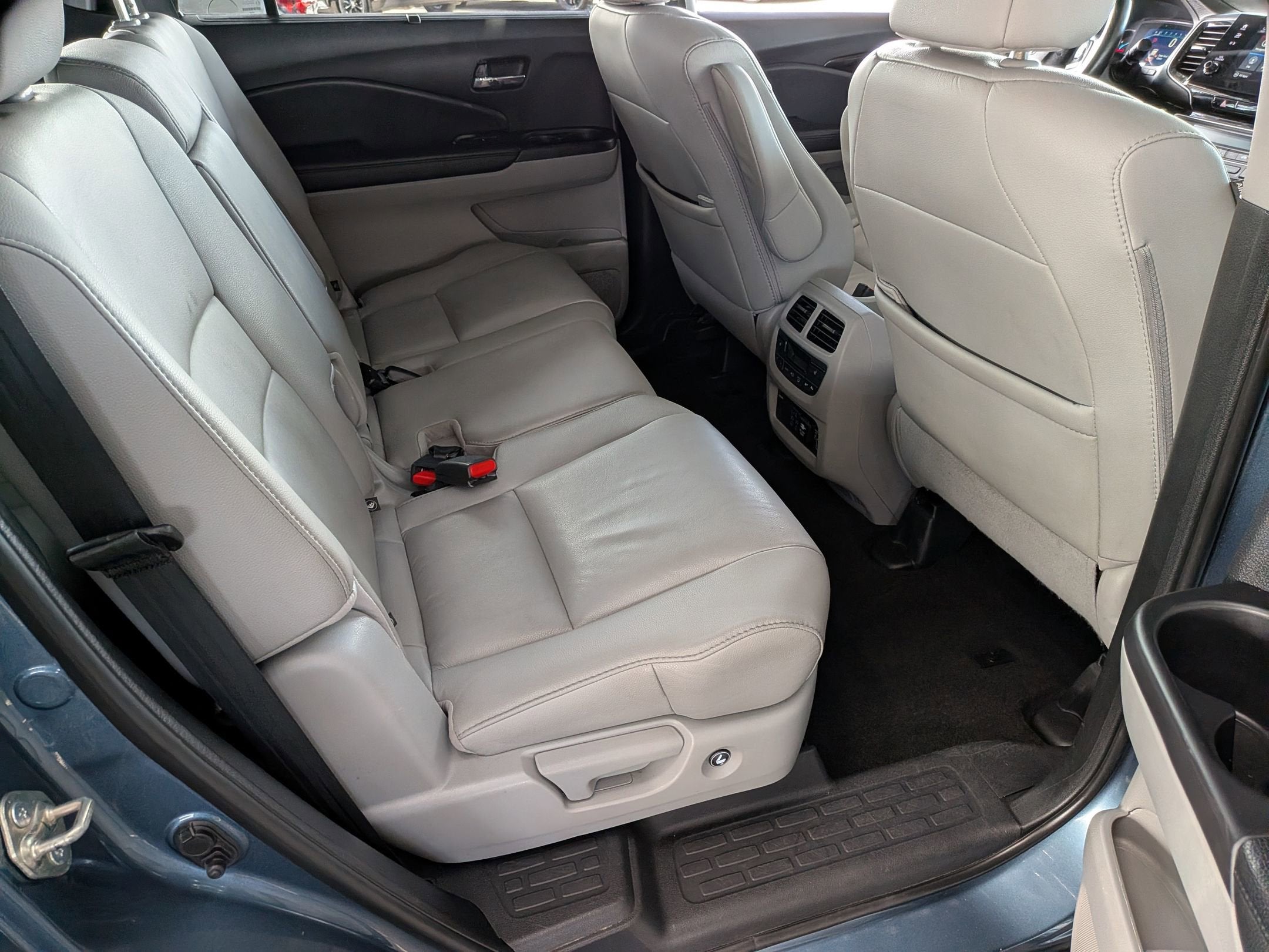 2020 Honda Pilot Touring 8-Passenger