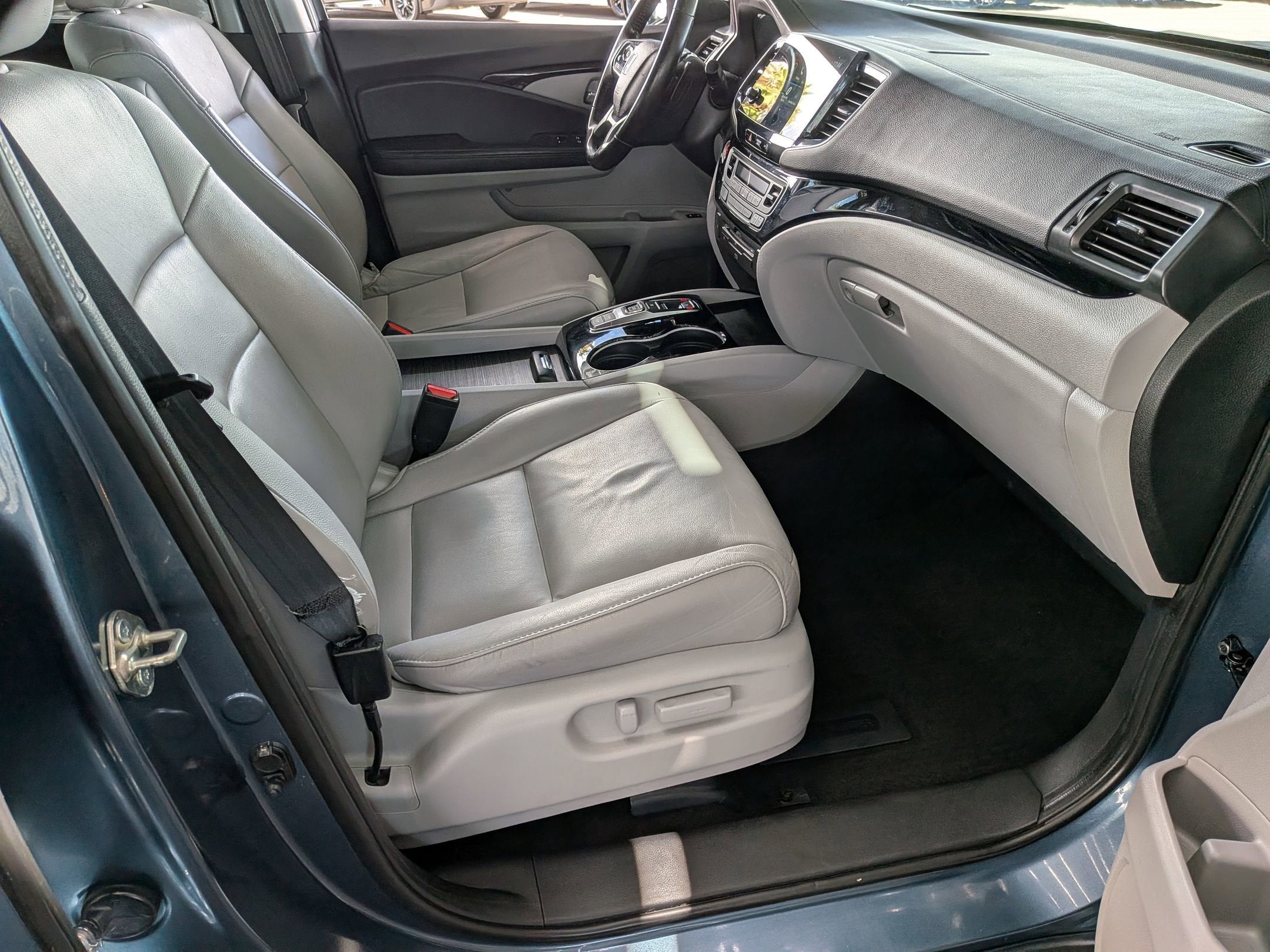 2020 Honda Pilot Touring 8-Passenger