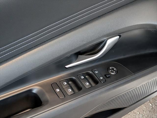 2022 Hyundai ELANTRA Limited