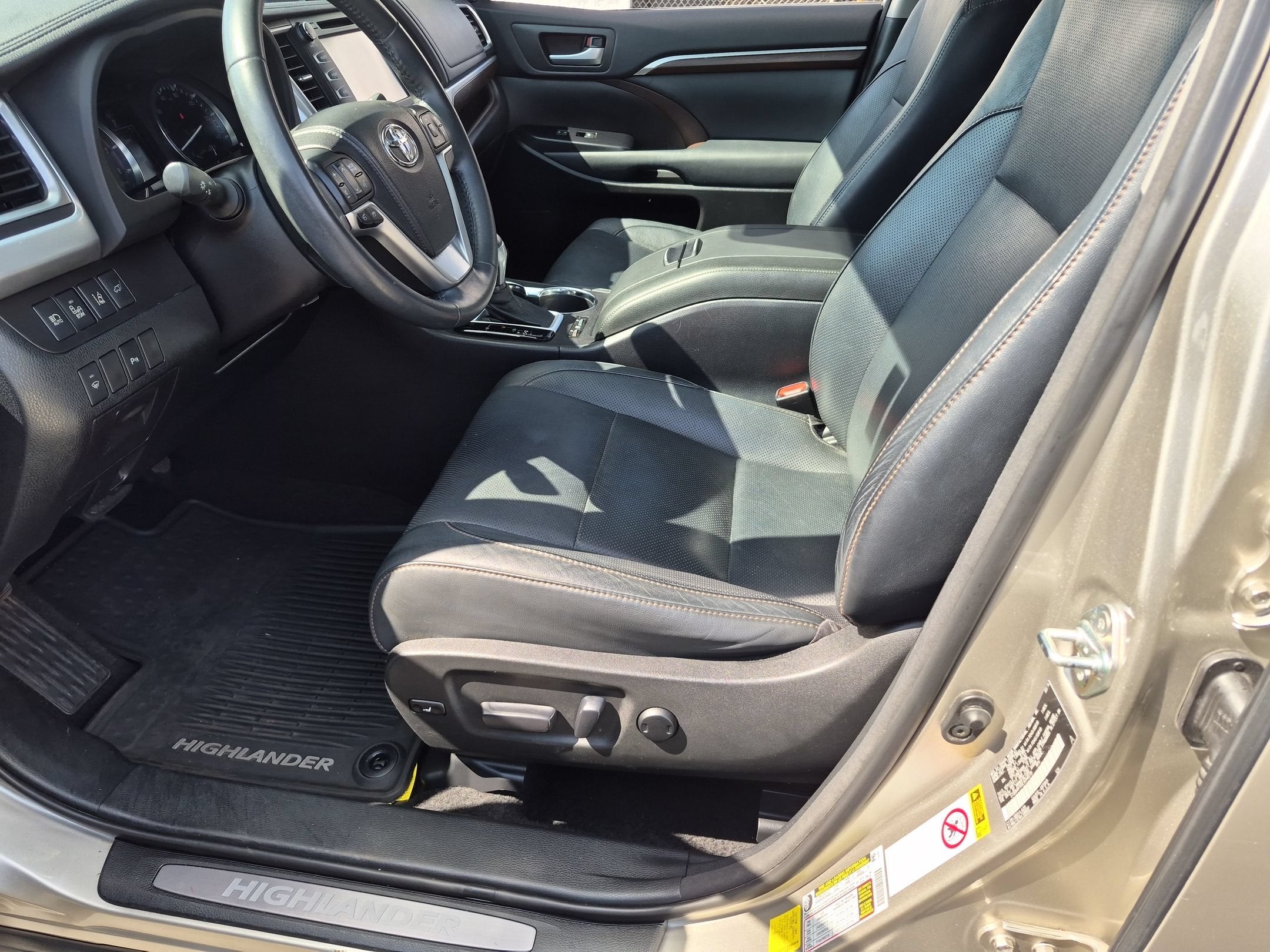 2014 Toyota HIGHLANDER Limited