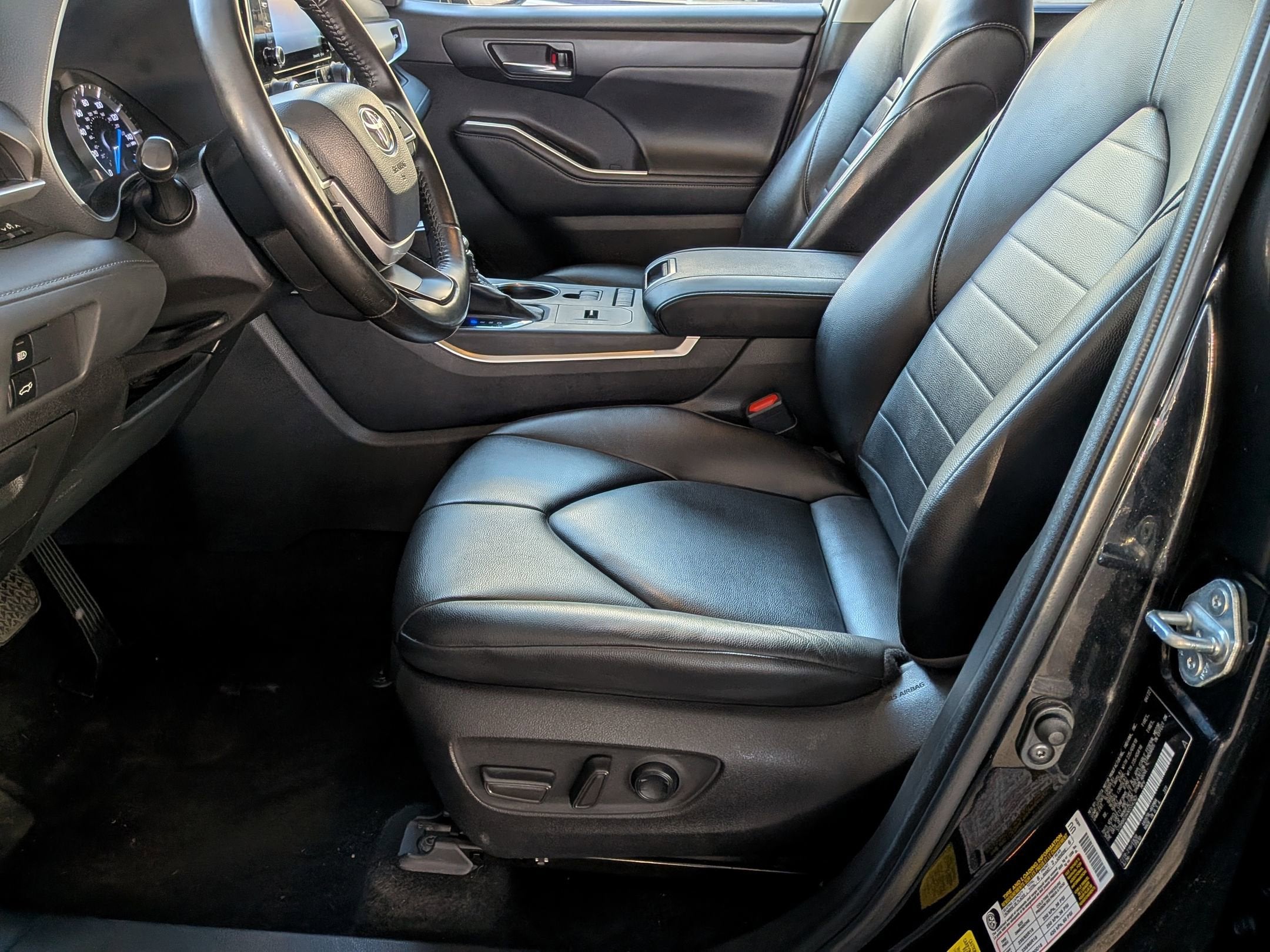 2022 Toyota HIGHLANDER HYBRD Hybrid XLE