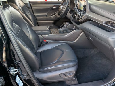 2022 Toyota HIGHLANDER HYBRD Hybrid XLE