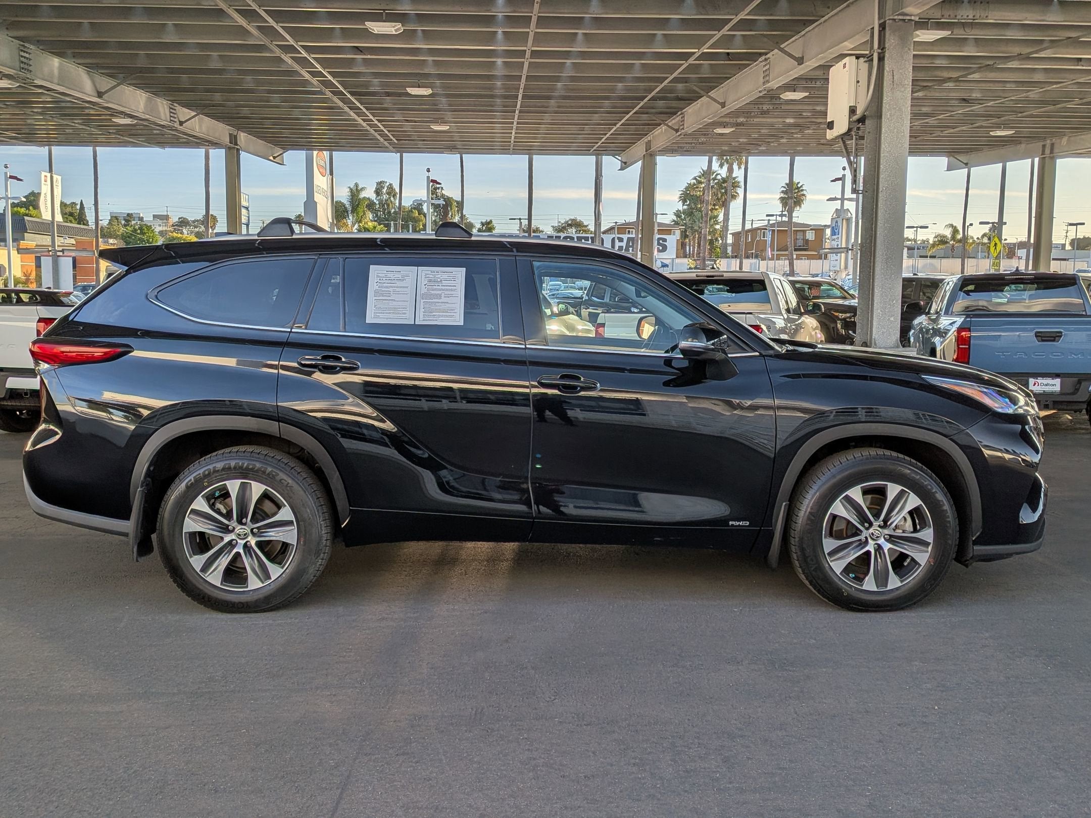 2022 Toyota HIGHLANDER HYBRD Hybrid XLE