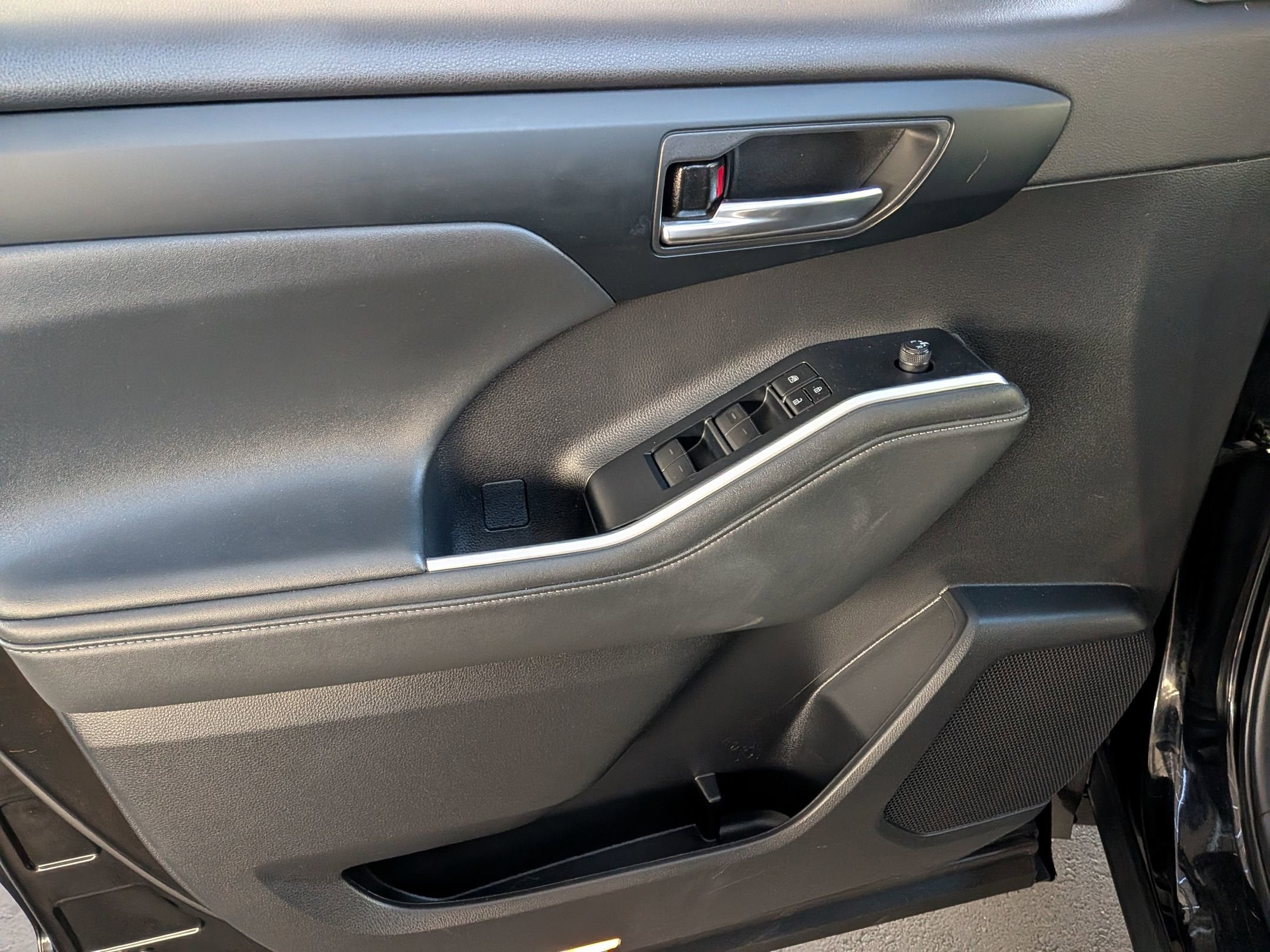 2022 Toyota HIGHLANDER HYBRD Hybrid XLE