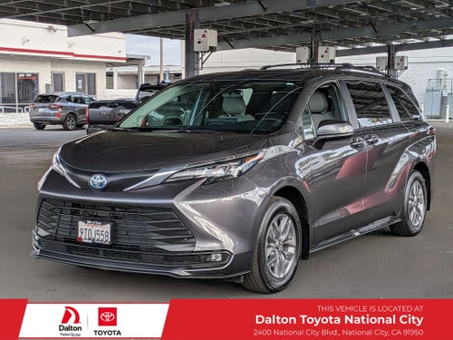 2025 Toyota SIENNA XLE XLE