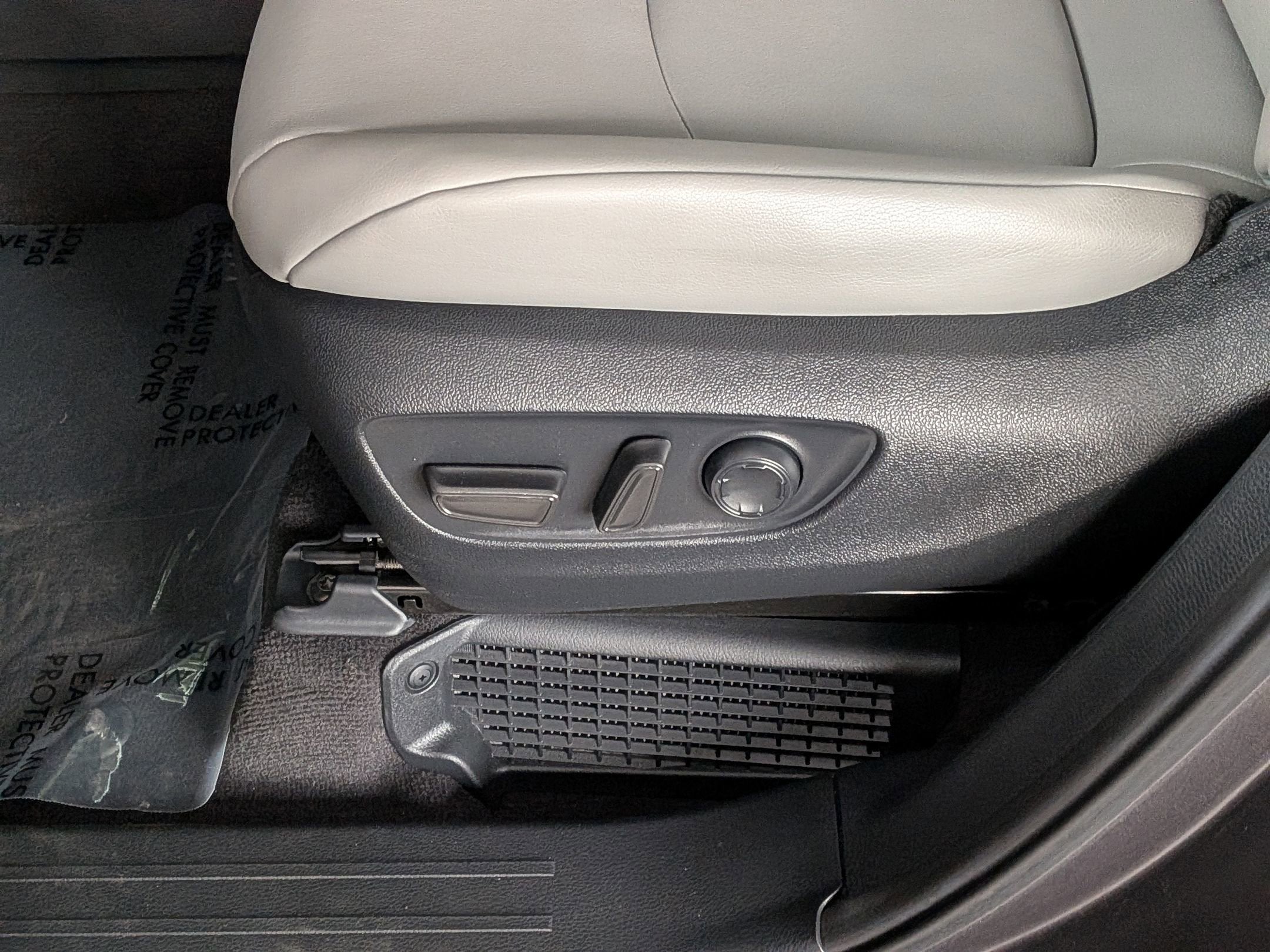 2025 Toyota SIENNA XLE XLE