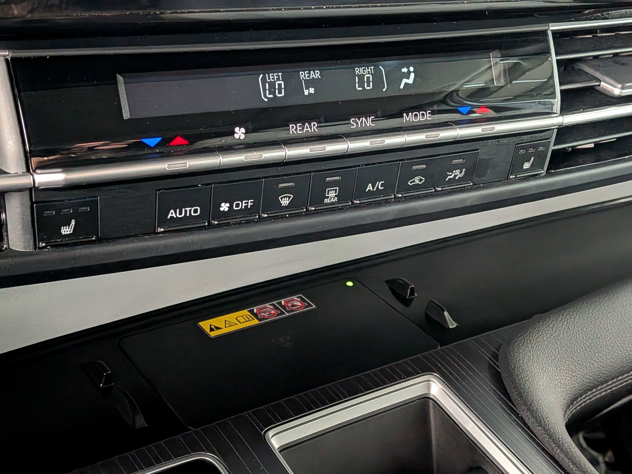 2025 Toyota SIENNA XLE XLE