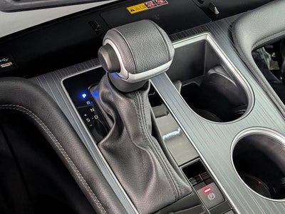 2025 Toyota SIENNA XLE XLE