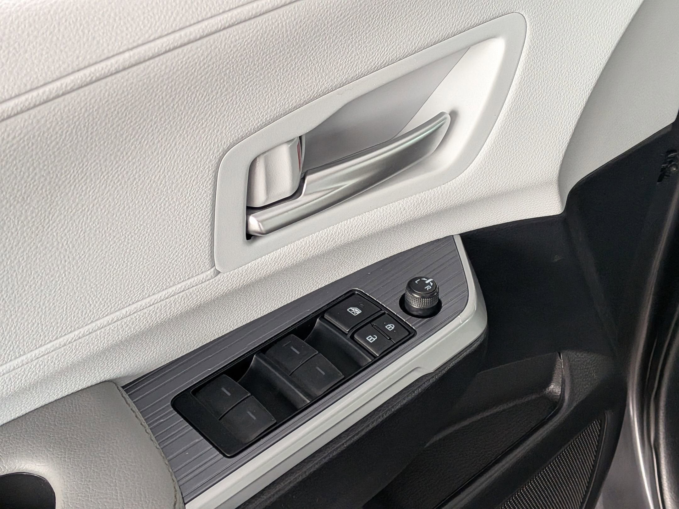 2025 Toyota SIENNA XLE XLE