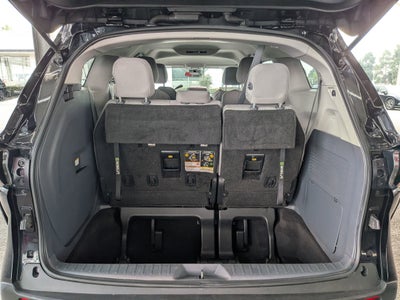 2022 Toyota SIENNA LE LE