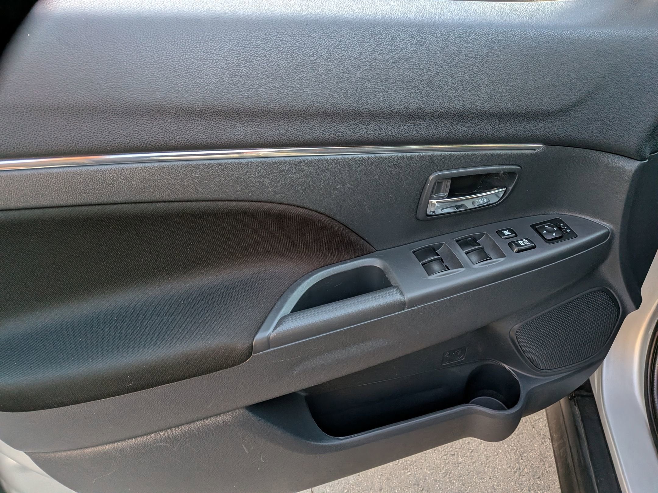 2024 Mitsubishi Outlander Sport ES