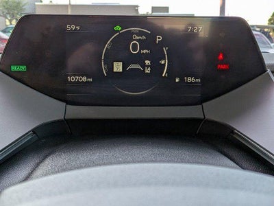 2024 Toyota PRIUS XLE