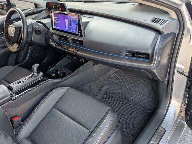 2024 Toyota PRIUS XLE