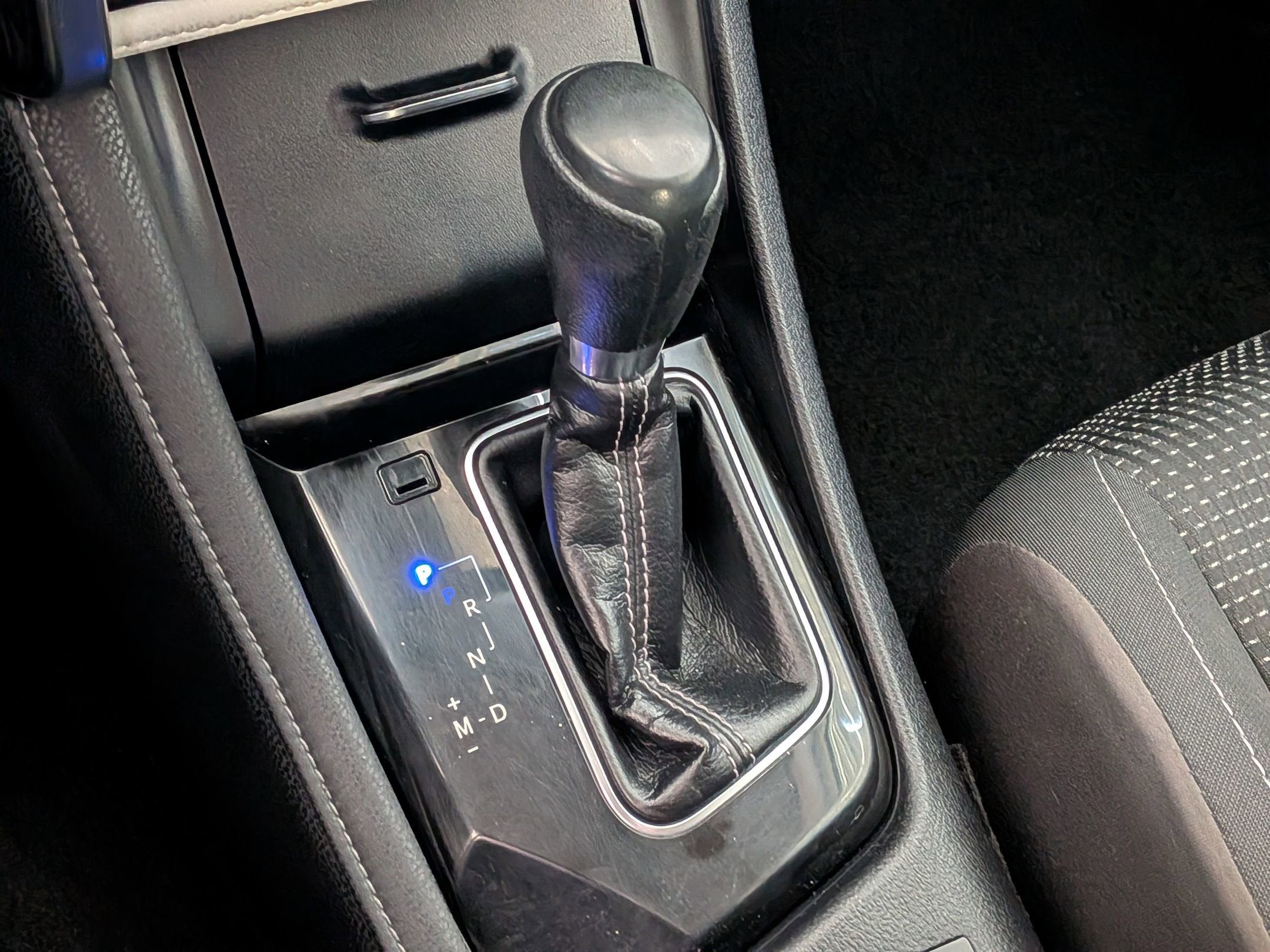 2018 Toyota COROLLA iM 5DR HB SE CVT