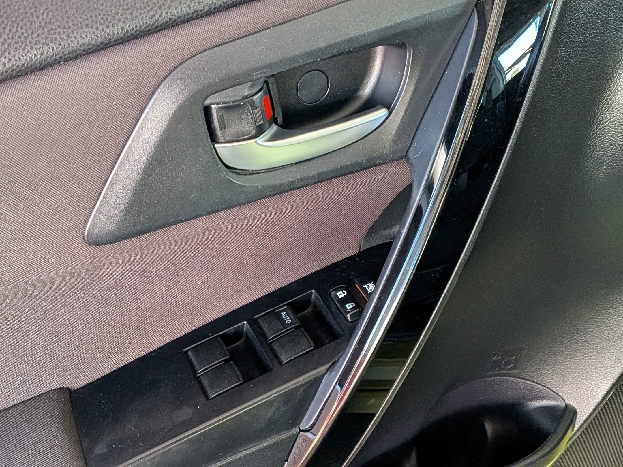 2018 Toyota COROLLA iM 5DR HB SE CVT