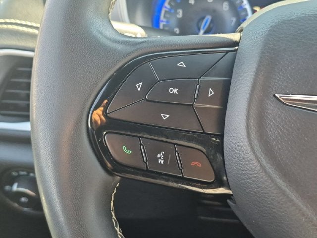 2024 Chrysler Pacifica Touring - Photo 16