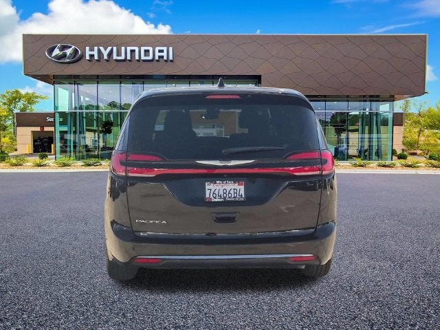 2024 Chrysler Pacifica Touring - Photo 7