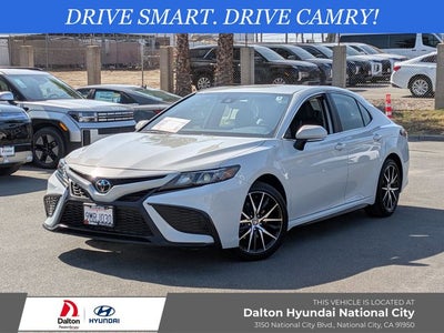 2024 Toyota Camry SE
