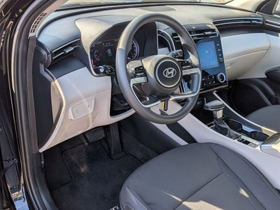 2023 Hyundai TUCSON SE