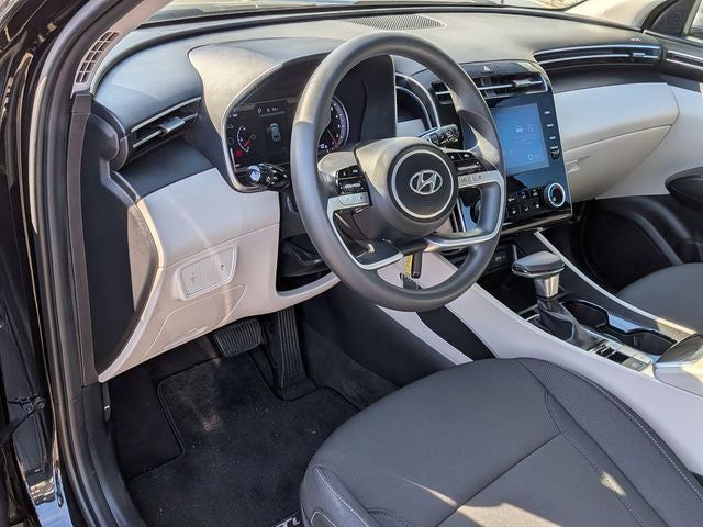 2023 Hyundai TUCSON SE