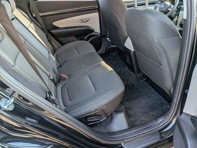 2023 Hyundai TUCSON SE