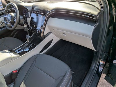 2023 Hyundai TUCSON SE