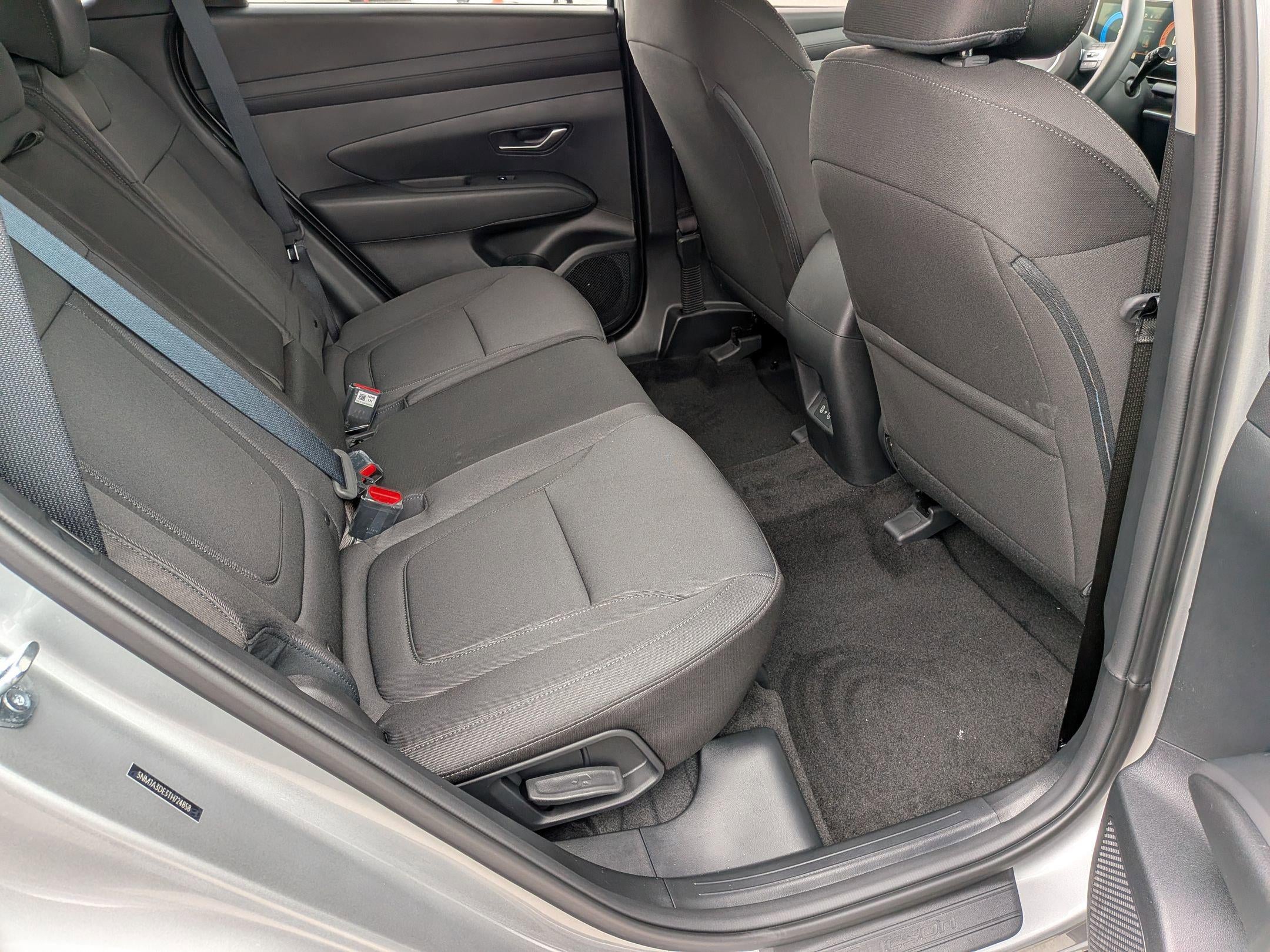 2026 Hyundai TUCSON SE FWD