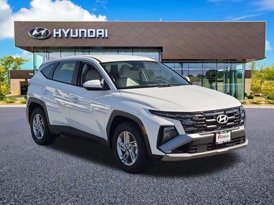 2026 Hyundai TUCSON SE FWD