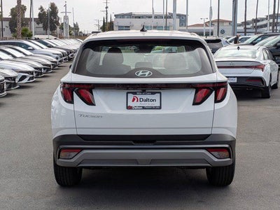 2026 Hyundai TUCSON SE FWD