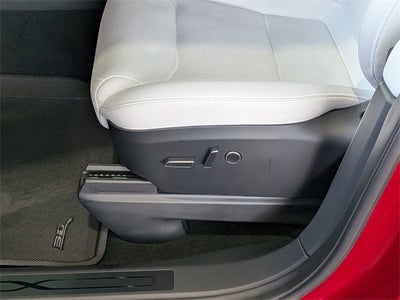 2025 Tesla Model X Base