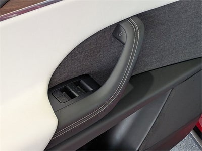 2025 Tesla Model X Base