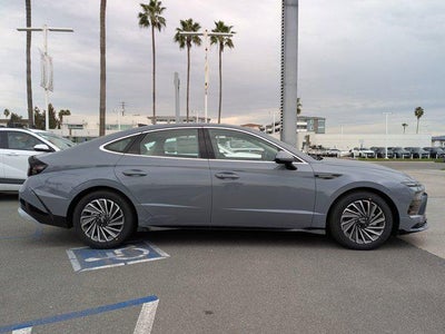 2026 Hyundai SONATA HYBRID SEL