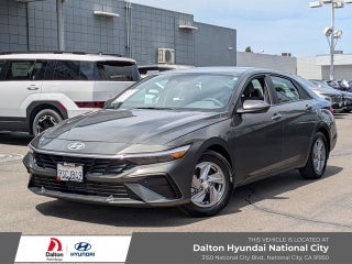 2025 Hyundai ELANTRA SE