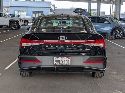 2025 Hyundai ELANTRA HYBRID SEL Sport