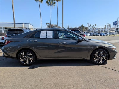 2025 Hyundai ELANTRA HYBRID SEL Sport