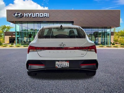 2025 Hyundai ELANTRA HYBRID Limited