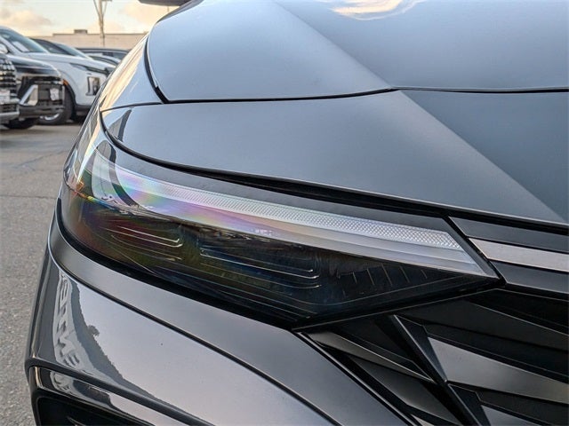 2025 Hyundai ELANTRA HYBRID Limited