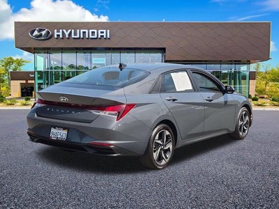2023 Hyundai ELANTRA SEL
