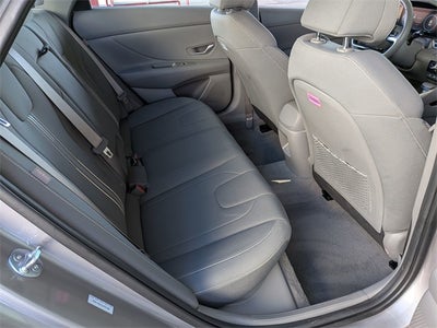 2025 Hyundai ELANTRA SEL Convenience