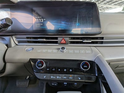 2025 Hyundai ELANTRA SEL Convenience